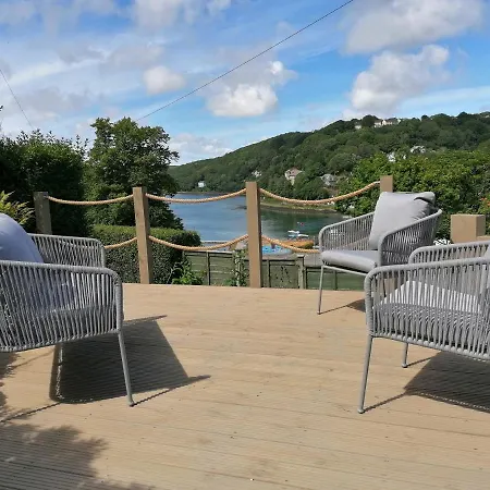 Schooner Point Bed and breakfast